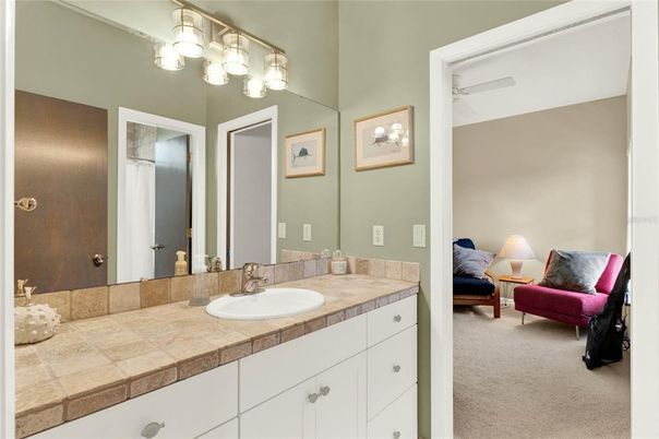 Bathroom, Interior, Tile Countertops