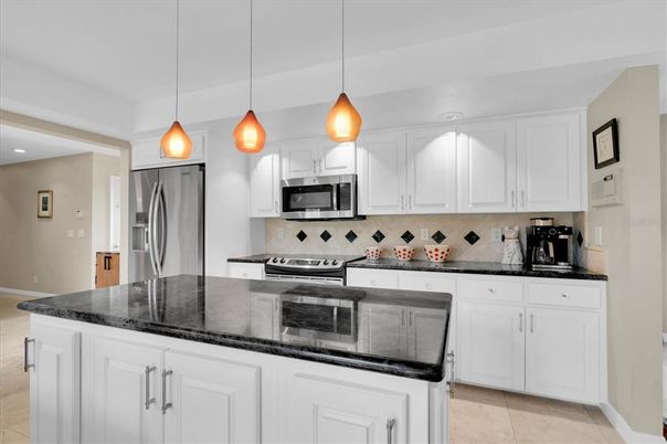 Interior, Kitchen, Pendant Lights, Recessed Lighting, Stainless Steel Appliances