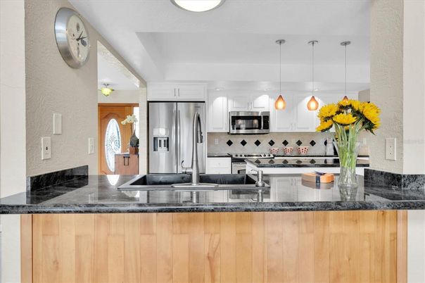 Interior, Kitchen, Pendant Lights, Stainless Steel Appliances
