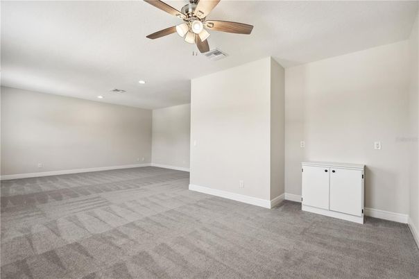 Empty room, Interior, Recessed Lighting