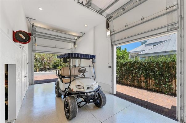 Garage, Interior