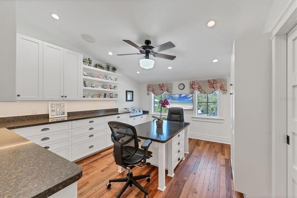 Home Office, Interior, Recessed Lighting, Wood Texture Flooring
