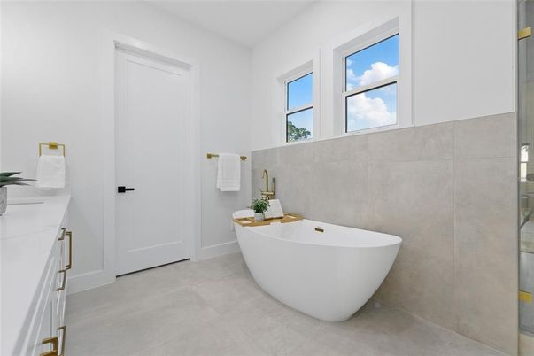 Bathroom, Free Standing Baths, Glass Shower, Interior