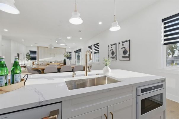 Dining room, Interior, Kitchen, Pendant Lights, Recessed Lighting, Stainless Steel Appliances