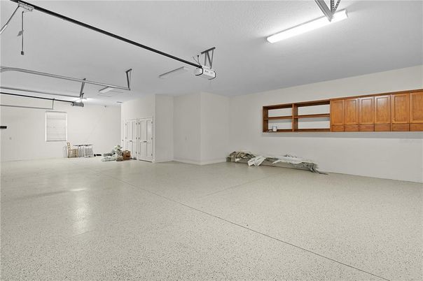 Garage, Interior