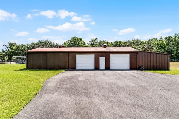 Detached Garage, Exterior
