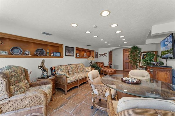 Dining room, Interior, Living room, Recessed Lighting