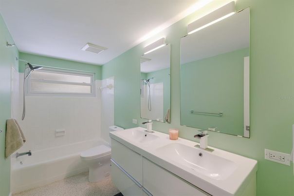 Bathroom, Dual Sink Vanities, Interior