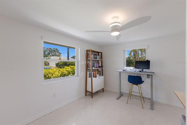 Home Office, Interior