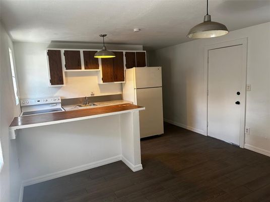 Interior, Kitchen, Pendant Lights, Wood Texture Flooring