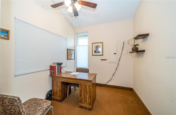 Home Office, Interior