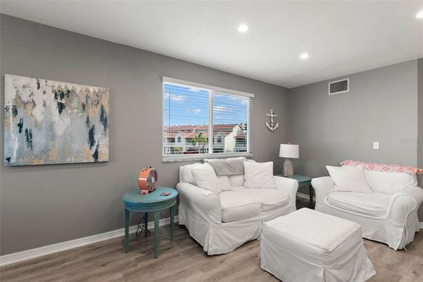 Interior, Living room, Recessed Lighting, Wood Texture Flooring