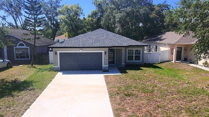 Attached, Exterior, Facade, Ranch