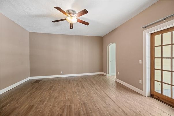DE Listing image placeholder