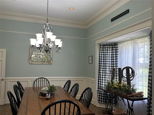 Chandelier, Dining room, Interior, Recessed Lighting, Wood Texture Flooring