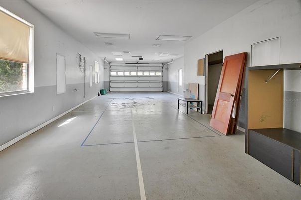 Garage, Interior