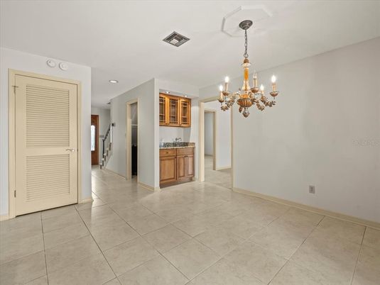 Chandelier, Empty room, Interior, Recessed Lighting