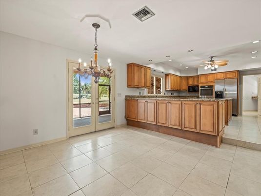 Chandelier, Interior, Kitchen, Recessed Lighting, Stainless Steel Appliances