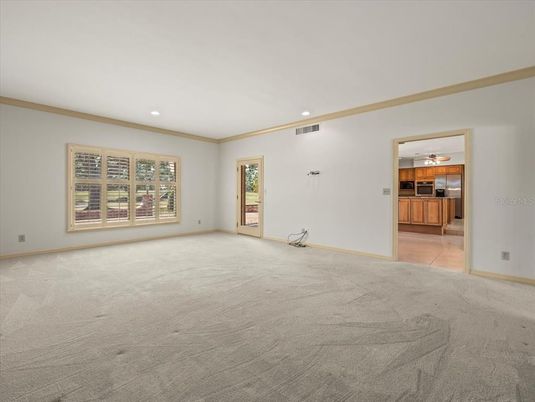 Empty room, Interior, Recessed Lighting