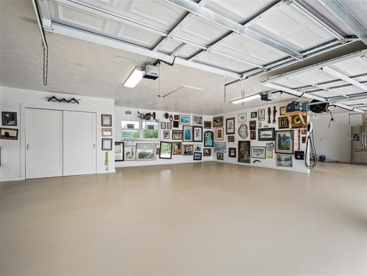 Garage, Interior