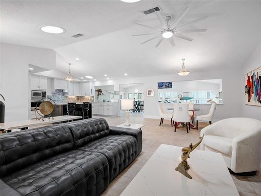 Dining room, Interior, Kitchen, Pendant Lights, Recessed Lighting