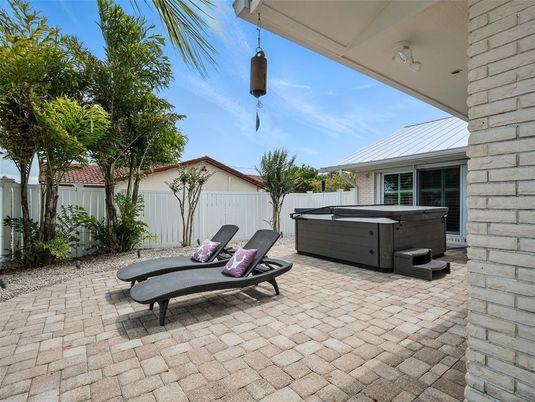 Exterior, Hot Tub