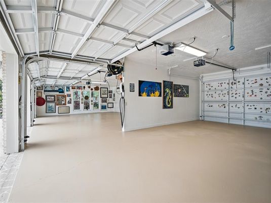 Garage, Interior