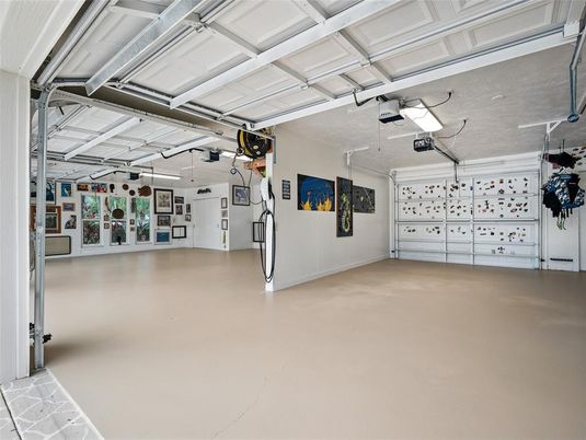 Garage, Interior