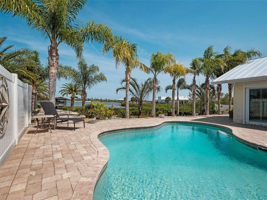 Exterior, Pool, Water