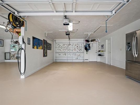 Garage, Interior