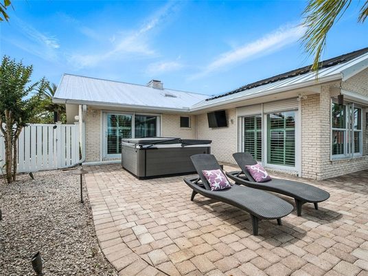 Exterior, Hot Tub