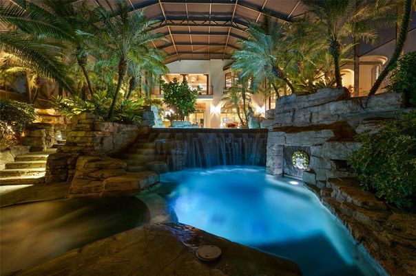 Exterior, Fireplace, Pool