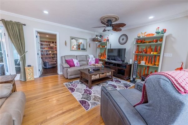 Interior, Living room, Recessed Lighting, Wood Texture Flooring