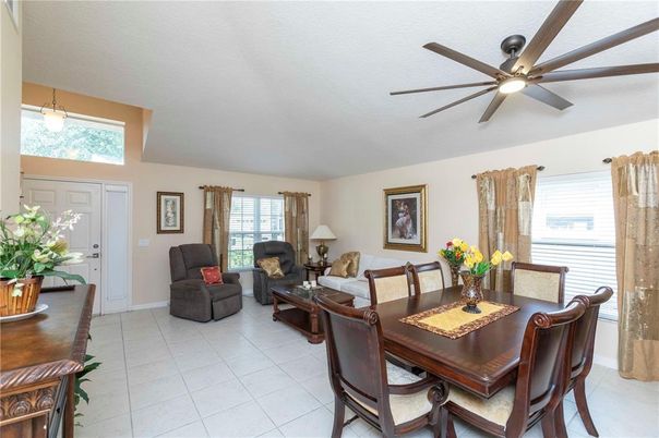 Dining room, Interior, Living room, Pendant Lights