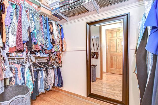Interior, Walk-in Closets, Wood Texture Flooring