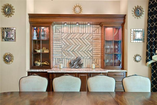 Dining room, Interior