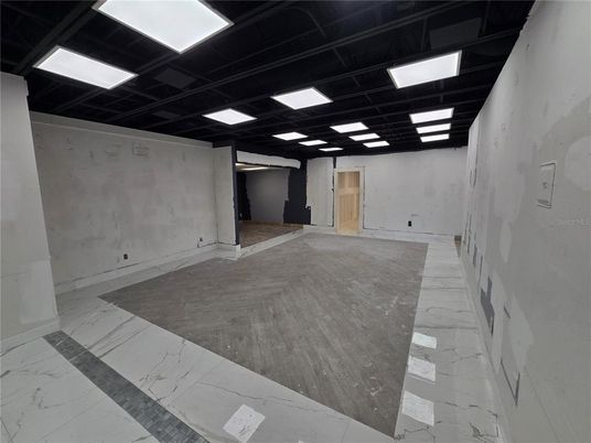 Empty room, Interior, Marble, Recessed Lighting