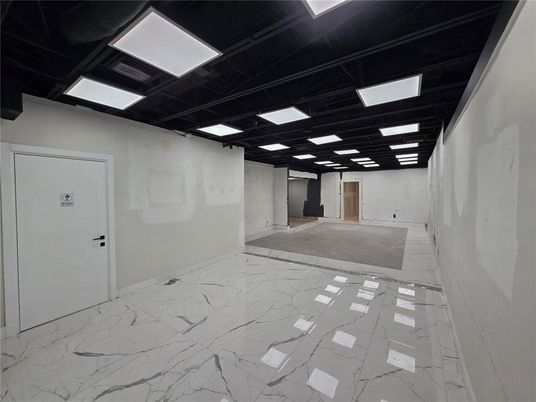 Empty room, Interior, Marble, Recessed Lighting