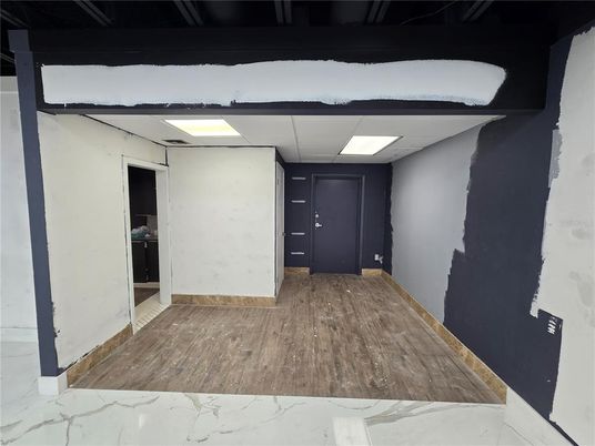 Interior, Marble, Recessed Lighting, Wood Texture Flooring
