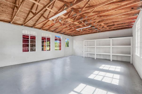 Empty room, Interior, Wooden Beams, Wooden Ceilings