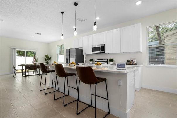 Dining room, Interior, Kitchen, Pendant Lights, Recessed Lighting, Stainless Steel Appliances