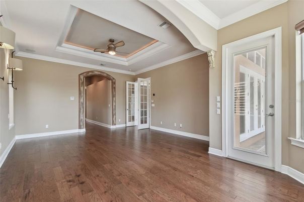 Empty room, Interior, Recessed Lighting, Wood Texture Flooring