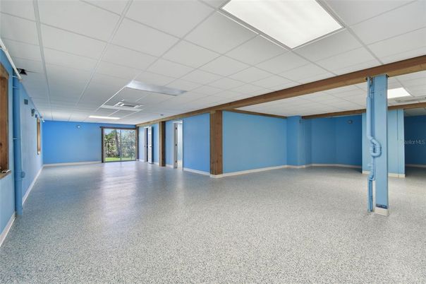 Empty room, Interior, Recessed Lighting