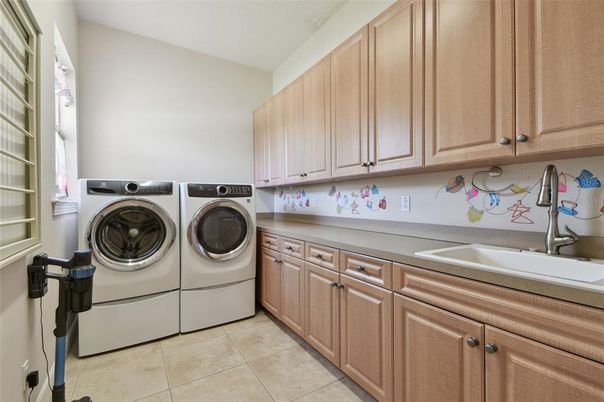 Interior, Washer