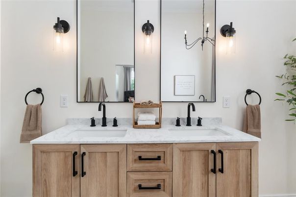 Bathroom, Dual Sink Vanities, Interior