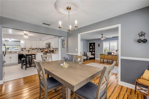 Dining room, Interior, Kitchen, Pendant Lights, Wood Texture Flooring