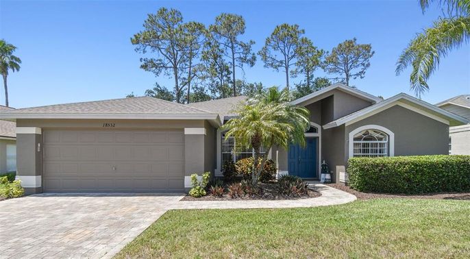 Attached, Exterior, Facade, Ranch