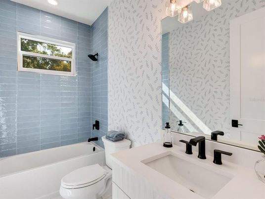 Bathroom, Interior, Recessed Lighting
