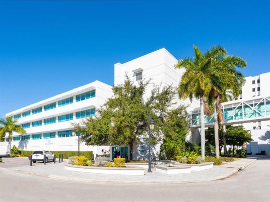 Exterior, Facade, Condo Building