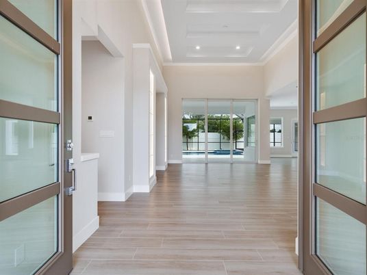 Interior, Recessed Lighting, Wood Texture Flooring